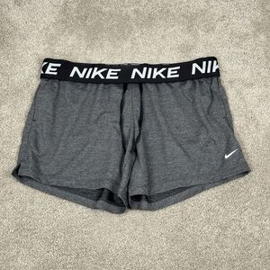 Nike Women's 5" Dri Fit Attack Training Shorts Size Medium Grey Black DA0319 010